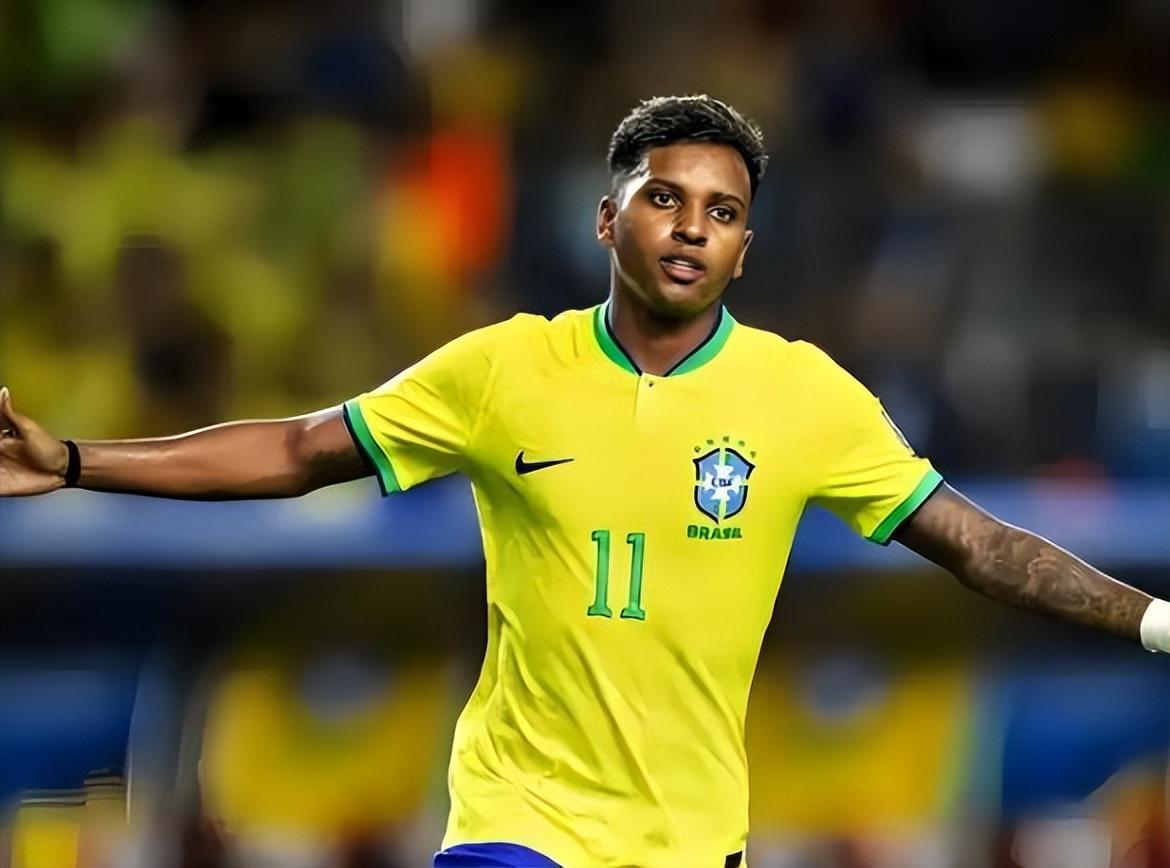 开云体育下载网址-喜讯！申花冬训或许会迎来久违后腰强援爆发，曾是国足获胜功臣