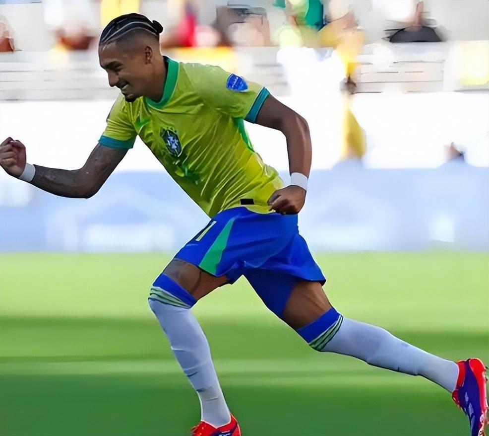 开云体育下载网址-喜讯！申花冬训或许会迎来久违后腰强援爆发，曾是国足获胜功臣