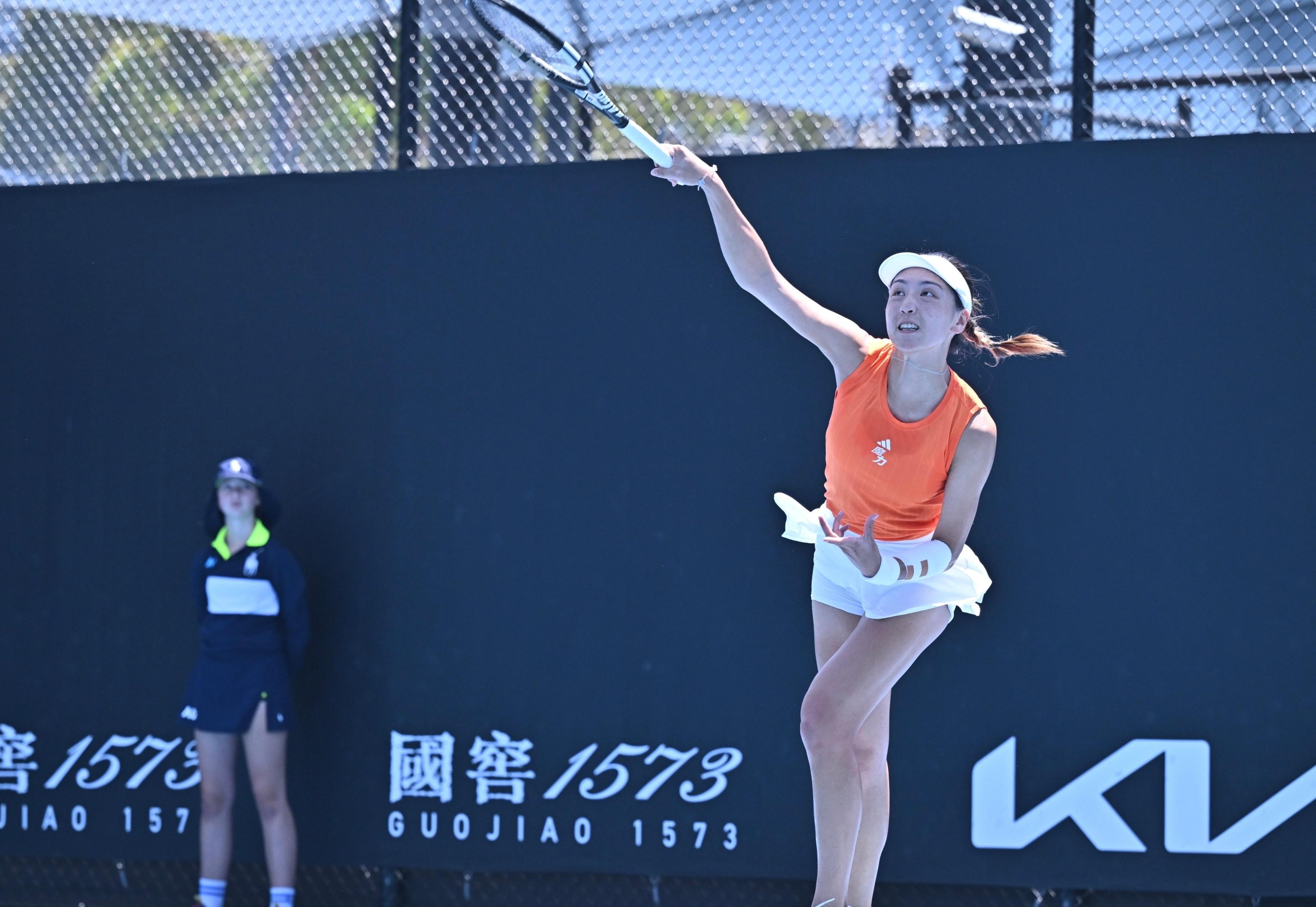 开云体育下载入口-又美又能打！王欣瑜澳网2-0晋级：中国莎娃进化，霸气轰10记ACE