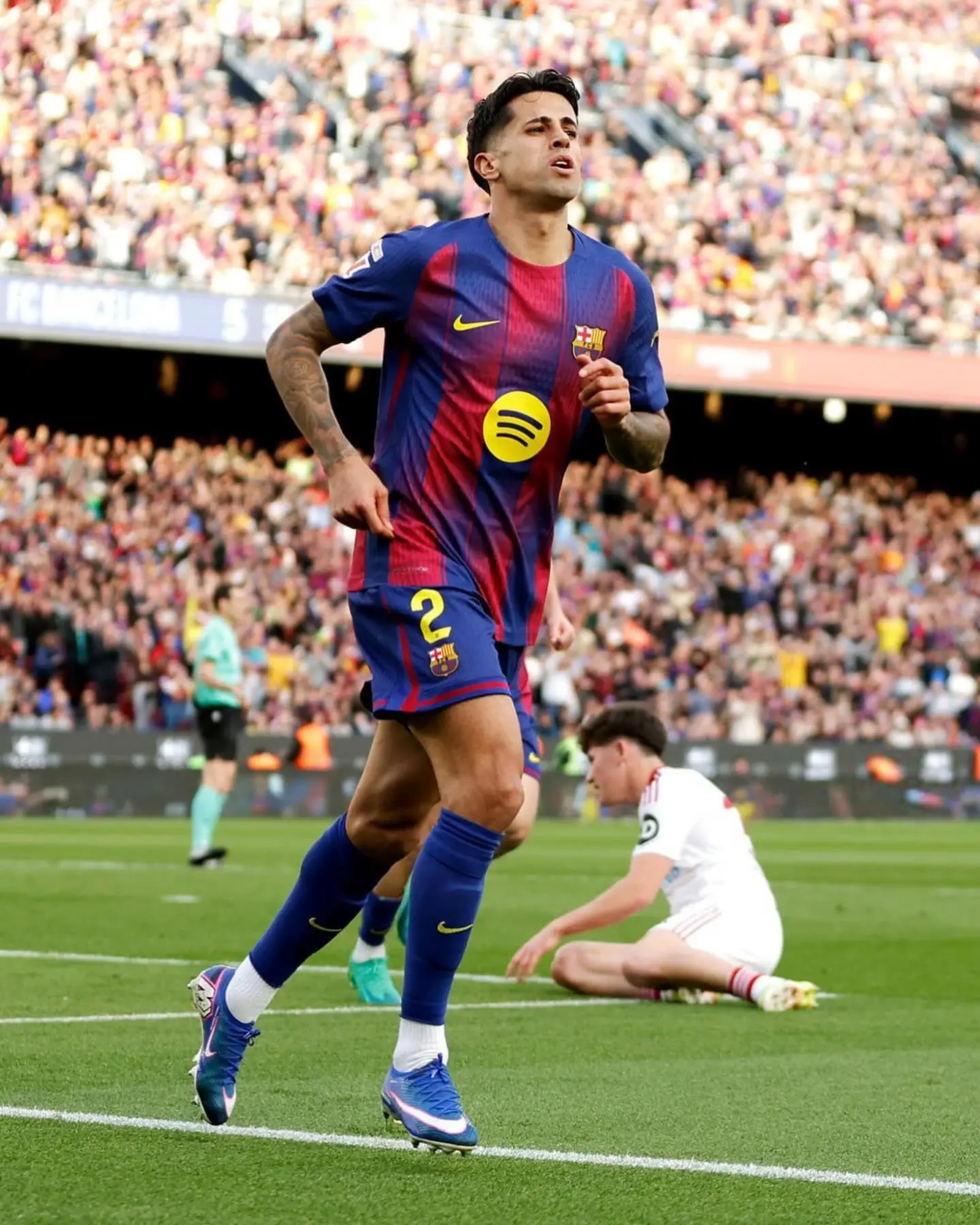 造点＋破门，坎塞洛赛后更新社媒，发布图集庆祝胜利