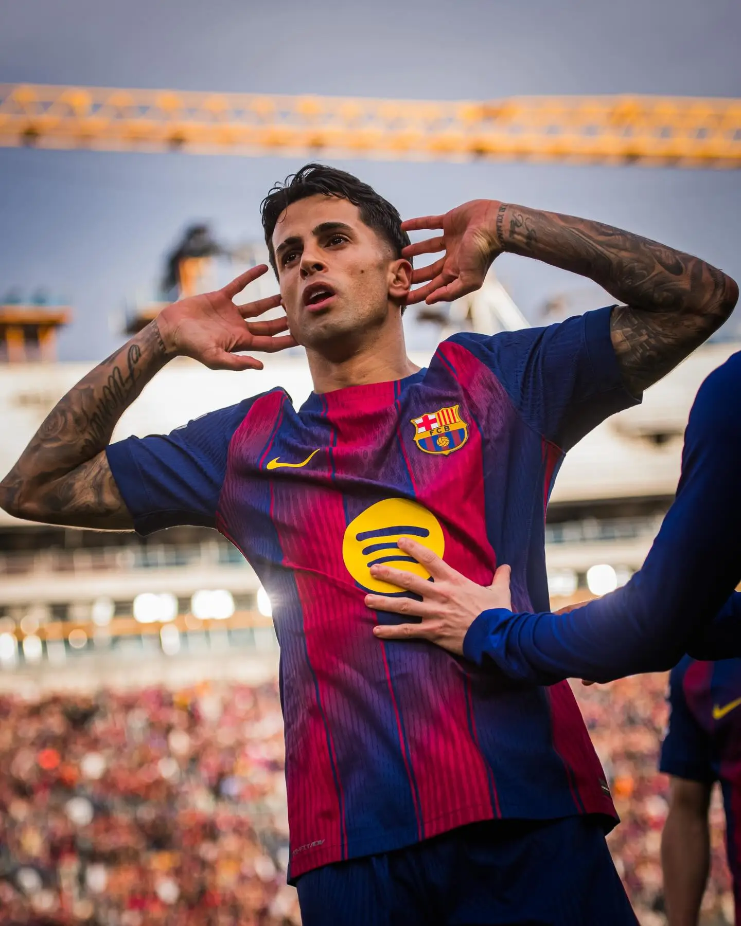 造点＋破门，坎塞洛赛后更新社媒，发布图集庆祝胜利